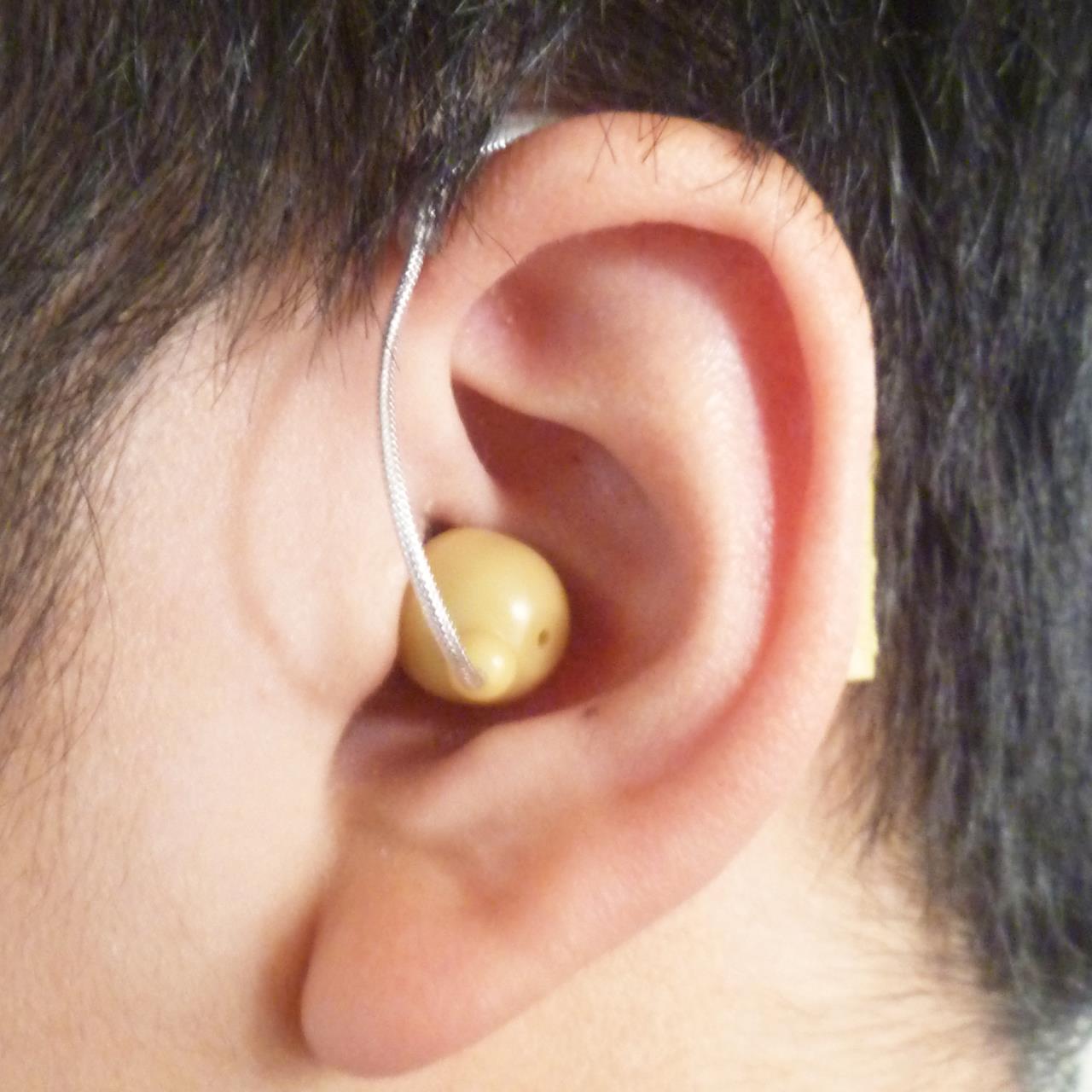 一对迷你耳背式助听器 BTE-27 可充电助听器 美国设计和制造 在全球销量超过 12,000 件
