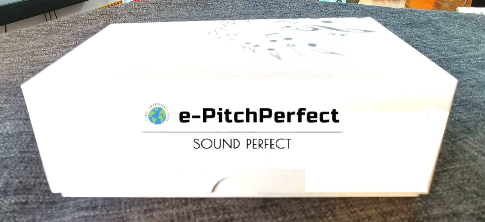 GTEC INTERNATIONAL 的 e-PitchPerfect (e-PP) BT 耳塞。最好的质量和清晰的声音、质量结构和最先进的蓝牙和声音技术在美国设计和制造